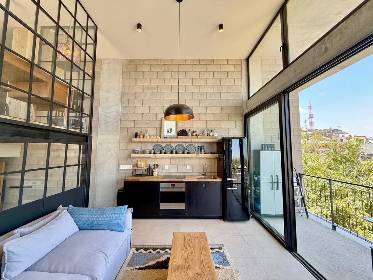 Beachfront luxury condos in Cabo San Lucas with resort-style amenities