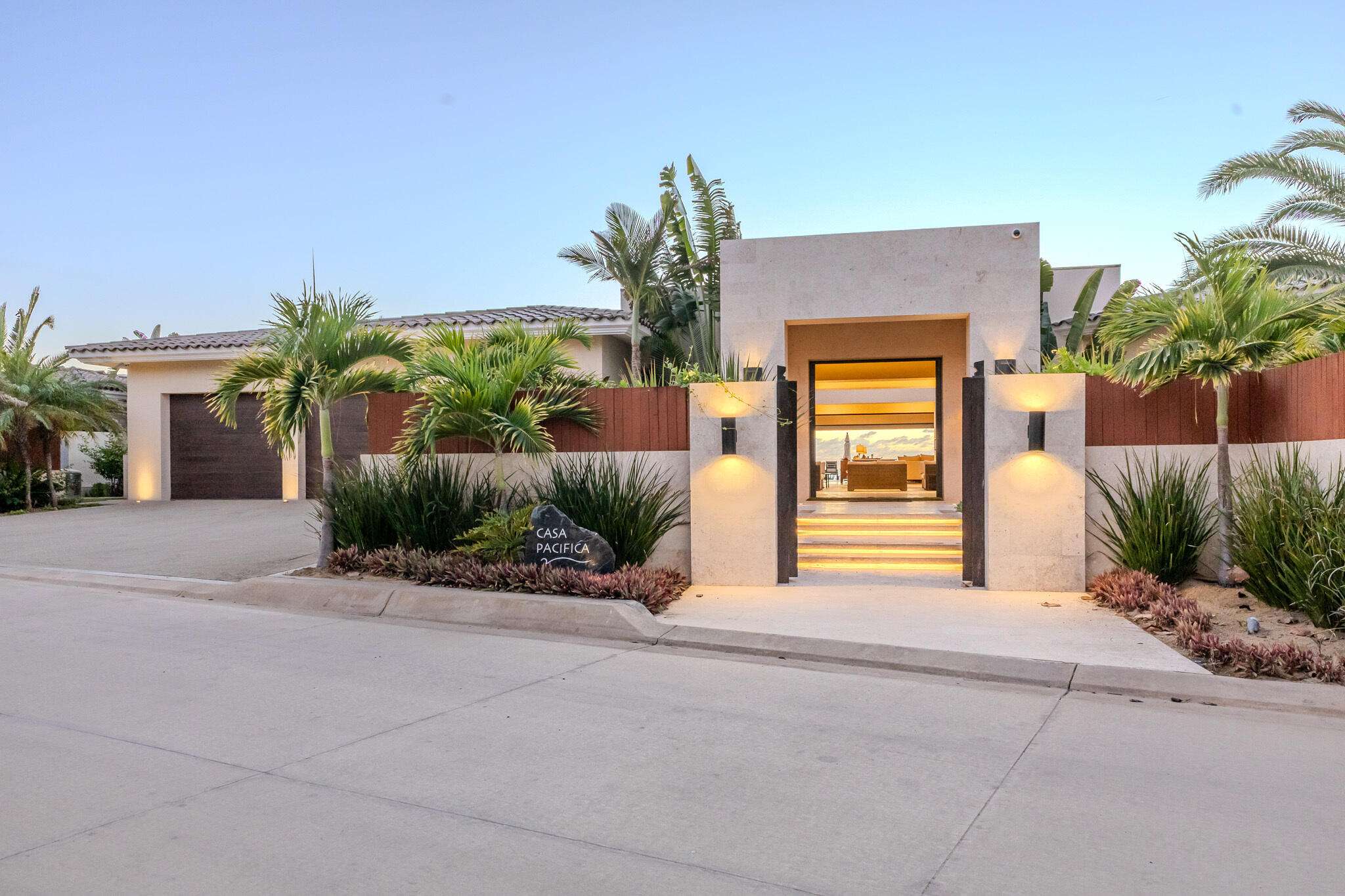 Cabo Luxury Cantinas Set within the exclusive Las Cantinas neighborhood at the Legacy Club, Cantina #1 enjoys a prime elevated position with panoramic Pacific Ocean for sale