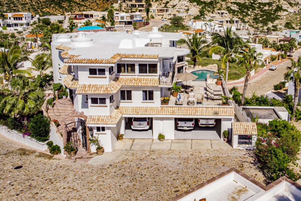 Cabo Luxury Pedregal Csl You are fortunate to have come across this exclusive Pedregal pacific side listing. This tremendous, 6-bedroom, 2021 reconstructed home is something to behold. Checking every box, Casa Tesoro provides: newly landscaped cactus garden with private pool and hot tub in rear of property, ocean – De La Alegria, Cabo San Lucas, BS