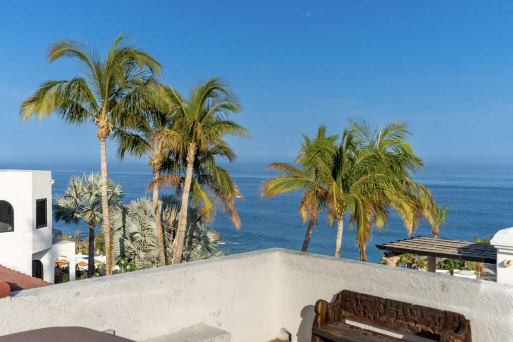 Cabo Luxury Las Terrazas Discover the opportunity to create your dream home in the prestigious Diamante Cabo San Lucas community. Complete and fully furnished, ready for immediate construction of your 4 bedroom Cabo dream home!. Collaborate with the skilled on-site Diamante construction team for a seamless build. As a valued homeowner, you'll gain access to Diamante's world-class amenities, including the luxurious dining experiences at Nobu and Izzy's, the lively Sports Bar, and The Woods. Stay active with a variety of recreational options like paddle boarding, tennis, pickleball, or our state-of-the-art fitness center. Embrace the lifestyle you deserve at Diamante. – L7 M10 Costa Azul, San Jose Corridor, BS
