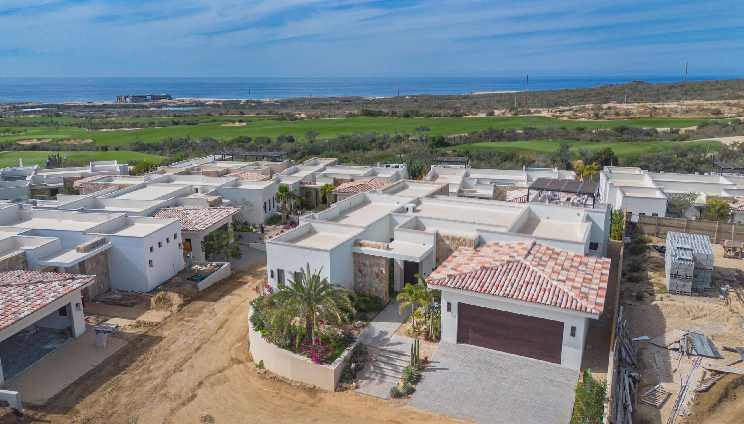 Cabo Luxury Las Terrazas Las Terrazas 20 is a stunning 4-bedroom, 4.5-bath new-build residence completed just last for sale