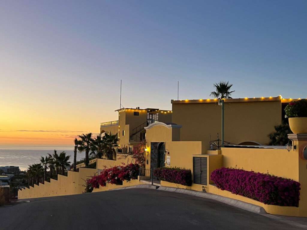 Cabo Luxury Residenciaslomastule Serene Hilltop Property Overlooking Chileno Bay, Los Cabos CorridorNestled on nearly 2 acres in the heart of the prestigious Los Cabos corridor between San Jose del Cabo and Cabo San Lucas, this exceptional estate offers unmatched privacy, panoramic – Lot A Ave Los Tules, San Jose Corridor, BS