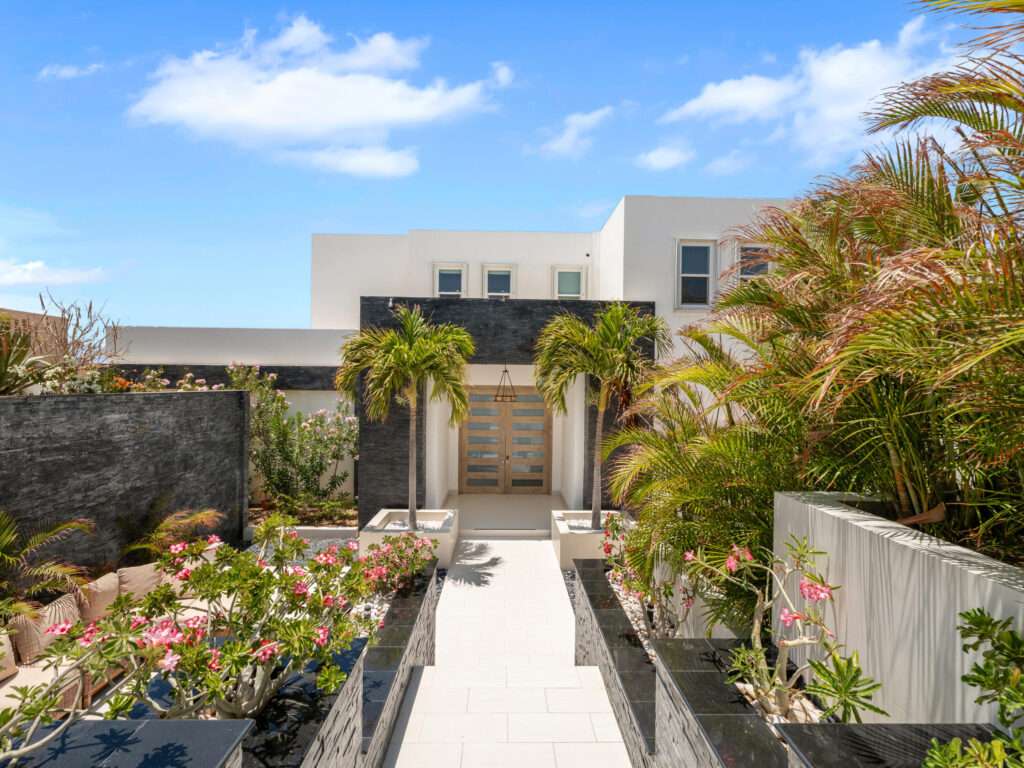 Cabo Luxury Pedregal Csl Experience the height of modern coastal living at Villa Lands End, a one-of-a-kind luxury estate perched on a dramatic rock formation with commanding – Manzana 26 Callejon de Los Ni, Cabo San Lucas, BS