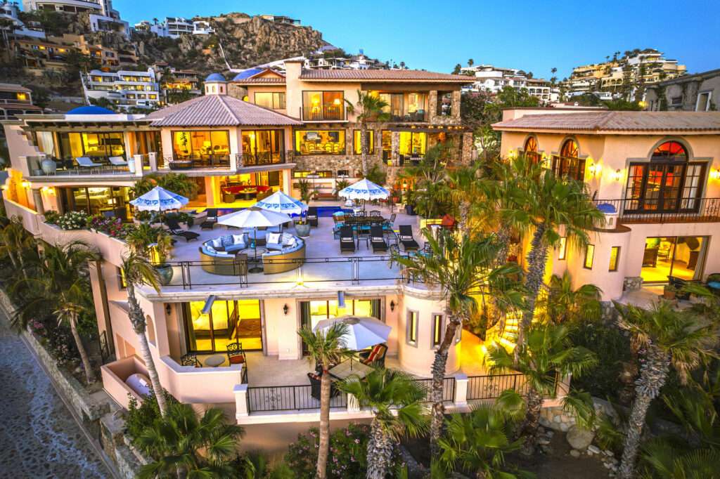 Cabo Luxury Oasis Palmilla With Villa Lunara, timeless design meets the grand dame of beach resorts in Palmilla, Los Cabos, Mexico. Artigas Arquitectos have partnered with Arch Developers to create Villa Lunara, an exceptional residence that reflects the influence of 80- – Villa Marisal, Cabo San Lucas, BS