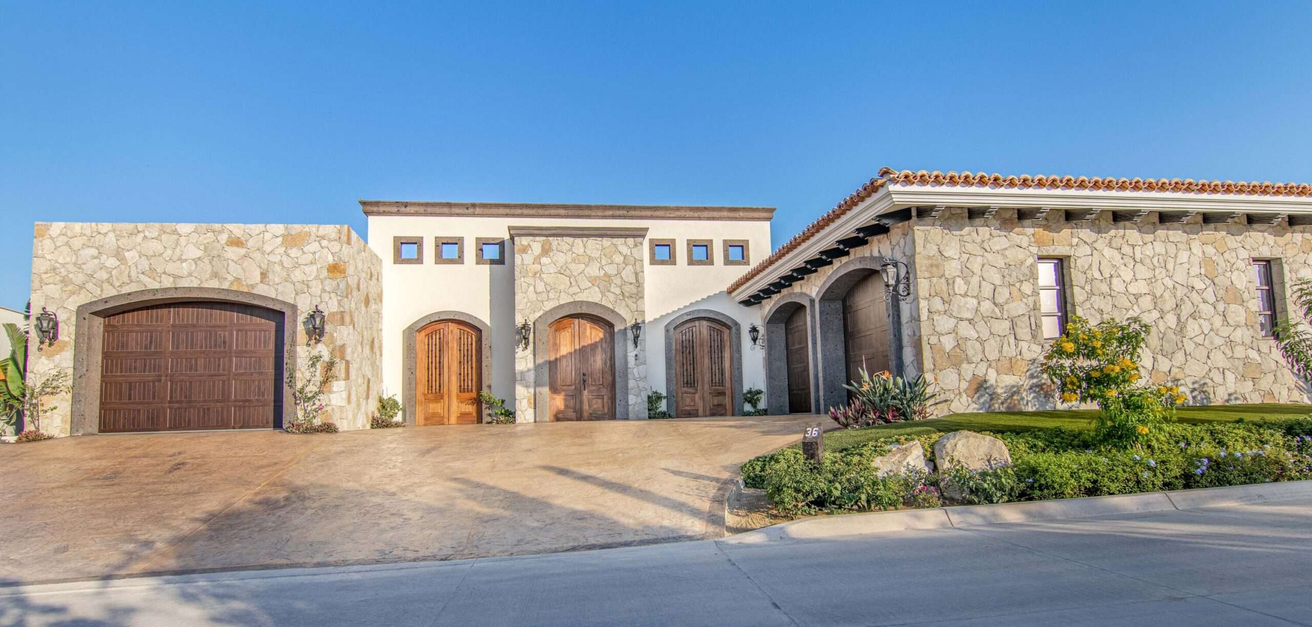Cabo Luxury Golf Villas Explore this exceptional Golf Villa in Diamante, offering sweeping – 203 Casa Buenaventura, Cabo Corridor, BS